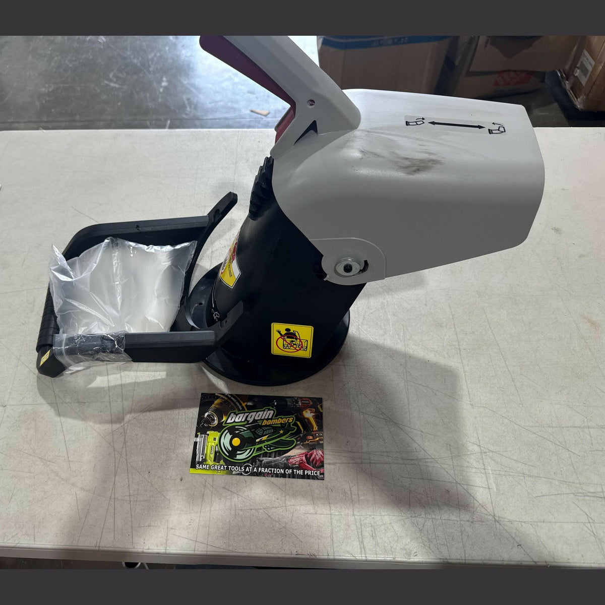 OB Flurry 21 in. 208 CC Single-Stage Gas Snow Blower Chute LOT 4521.
