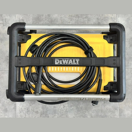 Dewalt (PD1115684) 2100 PSI 1.2 GPM 13 Amp Cold Water Electric Pressure Washer USED.