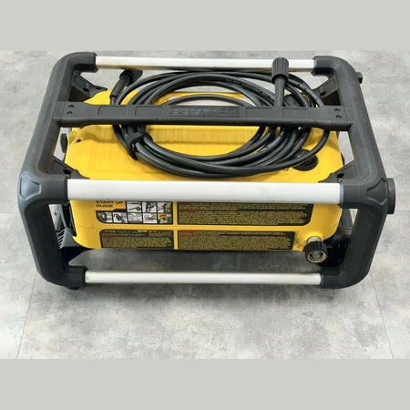 Dewalt (PD1115684) 2100 PSI 1.2 GPM 13 Amp Cold Water Electric Pressure Washer USED.