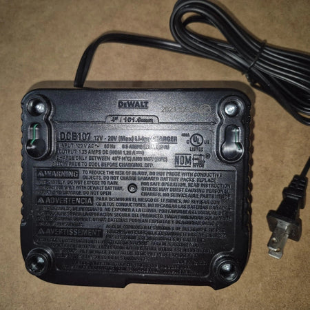 DEWALT DCB107 12V/20V MAX Lithium Ion Battery Charger OPEN BOX.